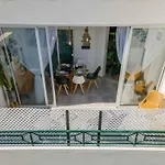 Апартаменты Salgados 2-bedroom - 900m From The - Wifi