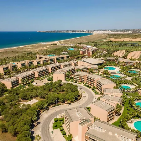 Salgados 2-bedroom - 900m From The - Wifi Apartamento