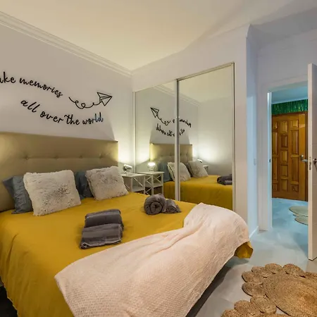 Salgados 2-bedroom - 900m From The - Wifi