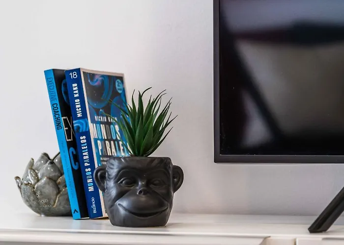 Salgados 2-bedroom - 900m From The - Wifi 기아