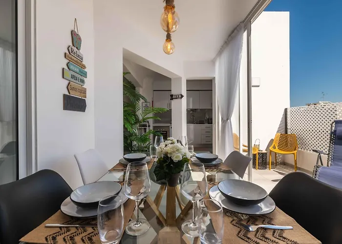 Salgados 2-bedroom - 900m From The - Wifi Apartman
