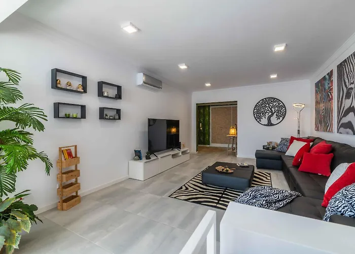 Salgados 2-bedroom - 900m From The - Wifi Apartman