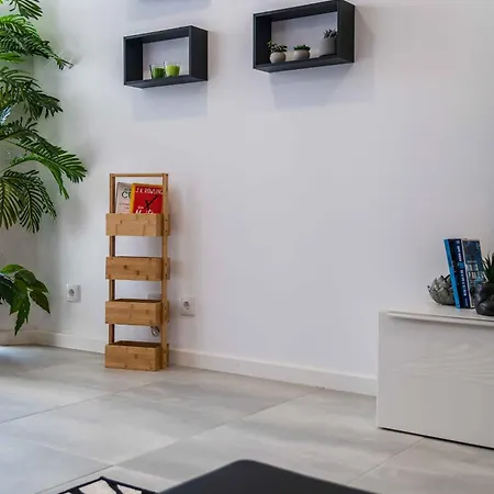 Salgados 2-bedroom - 900m From The - Wifi 公寓 *