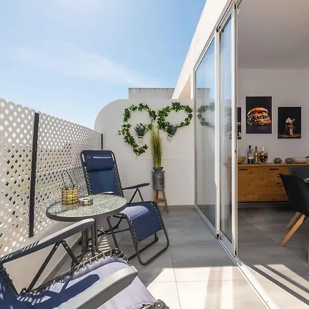 公寓 Salgados 2-bedroom - 900m From The - Wifi 吉亚
